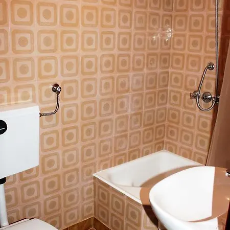 Flower Guest house 3*