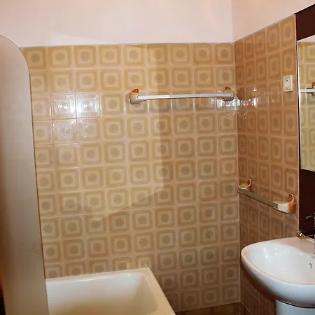 Flower Πανσιόν 3*