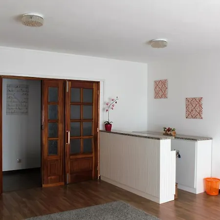 Flower Πανσιόν 3*